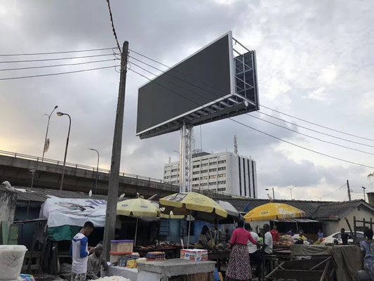 975W/M2 AC240V Outdoor LED Advertising Screen P4 320*160mm SMD1921